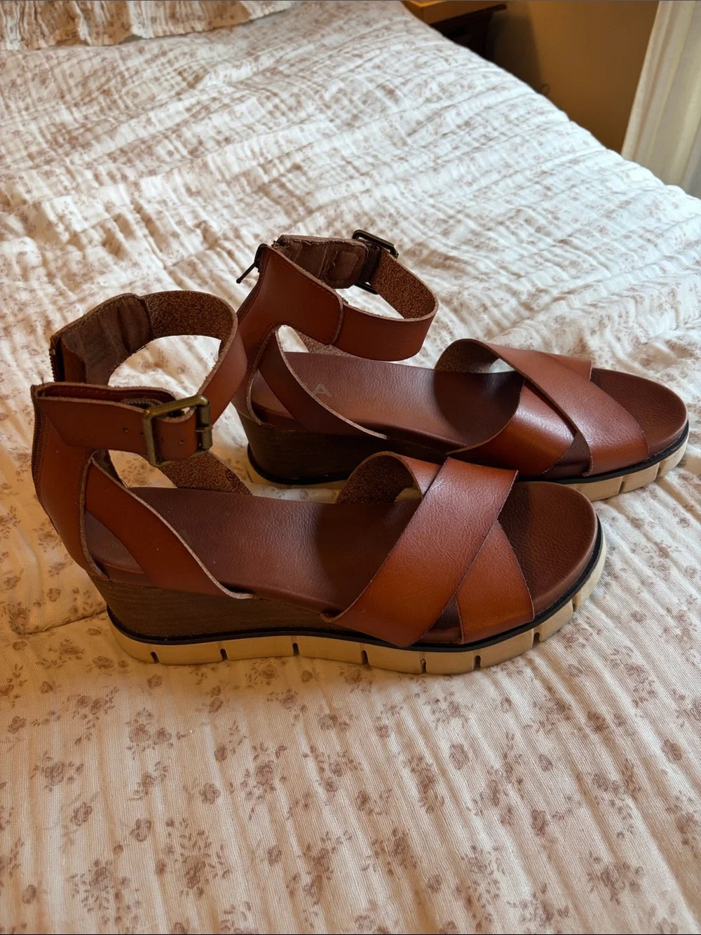 MIA stylish wedge